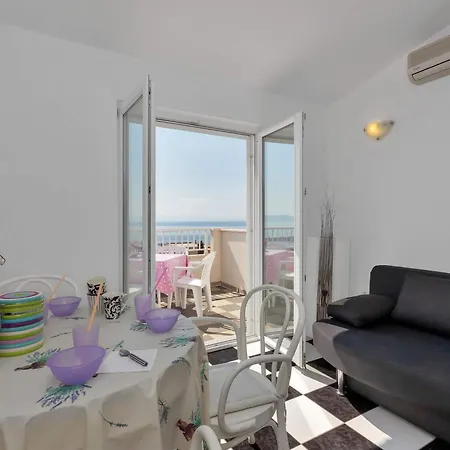 Vele Loft Ein-schlafzimmer-apartment Mit Meerblick By Interhome 马卡尔斯卡