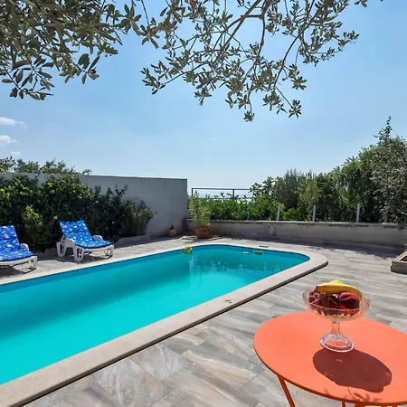 Vele Loft Ein-schlafzimmer-apartment Mit Meerblick By Interhome Apartamento Makarska
