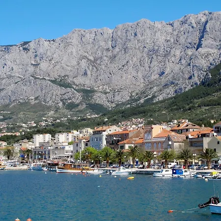 Apartamento Vele Loft Ein-schlafzimmer-apartment Mit Meerblick By Interhome Makarska