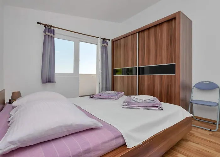 Vele Loft Ein-schlafzimmer-apartment Mit Meerblick By Interhome 马卡尔斯卡